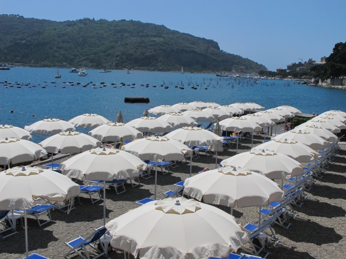 Benvenuti nel nostro sito web -       Beach  Club  Portovenere